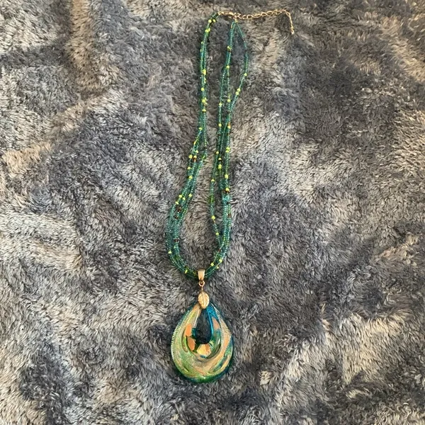 Source Unknown Blue Green Glass Pendant with Blue Green Beads - Image 6