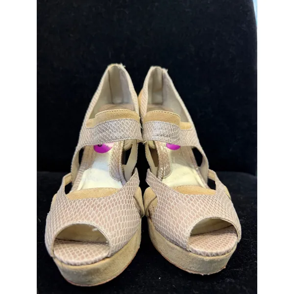 White House Black Market Snakeskin Suede Platform Peep Toe Heels Tan‎ Size 8.5 - Image 4