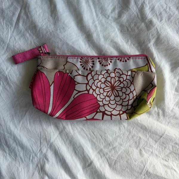 Clinique vintage Y2K floral makeup bag - Image 2