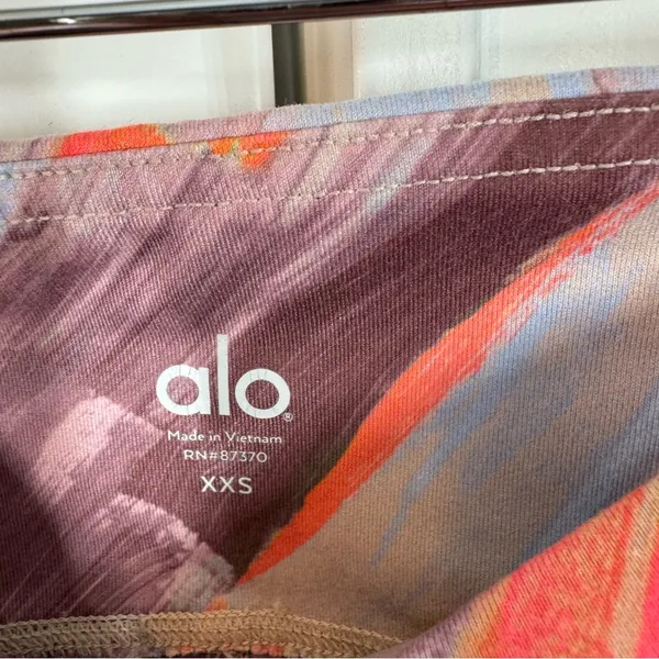 Alo Yoga Airbrush Leggings in Modernist Multi size xxs activewear athleisure gym - Image 4