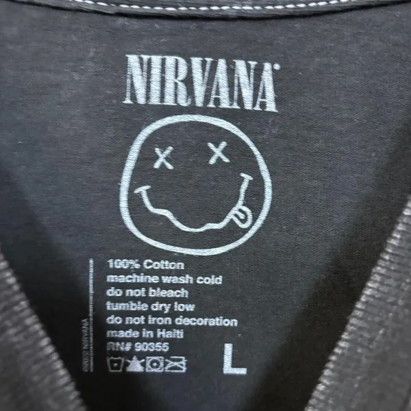 Nirvana Nevermind Smiley Face mineral wash grunge Tshirt size large - Image 4