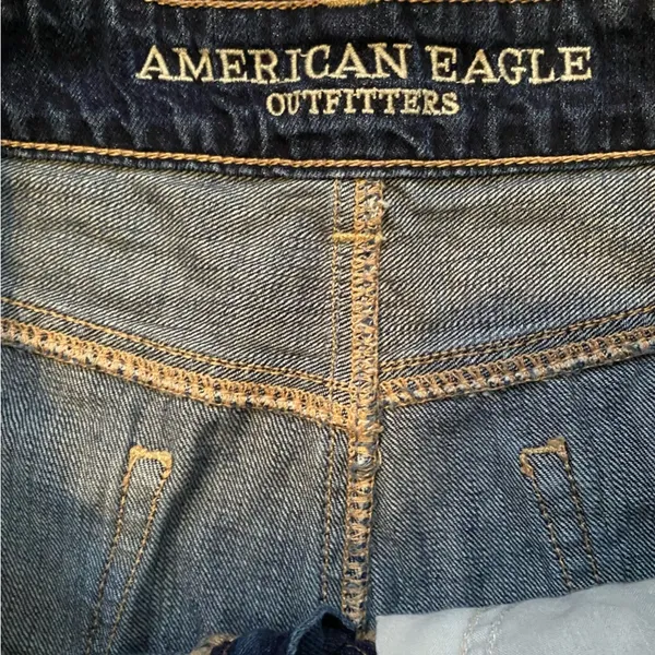 American Eagle Outfitters TOMGIRL Dark Wash Distressed Shorties Size 2 - Image 3