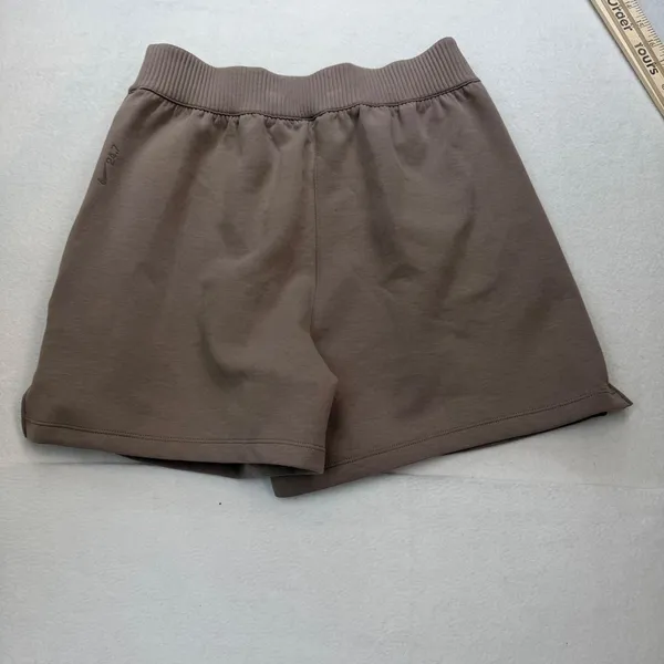 Nike Women's 24.7 ImpossiblySoft Dri-FIT 4'' Shorts HQ8179-233 Brown Large NWT - Image 6