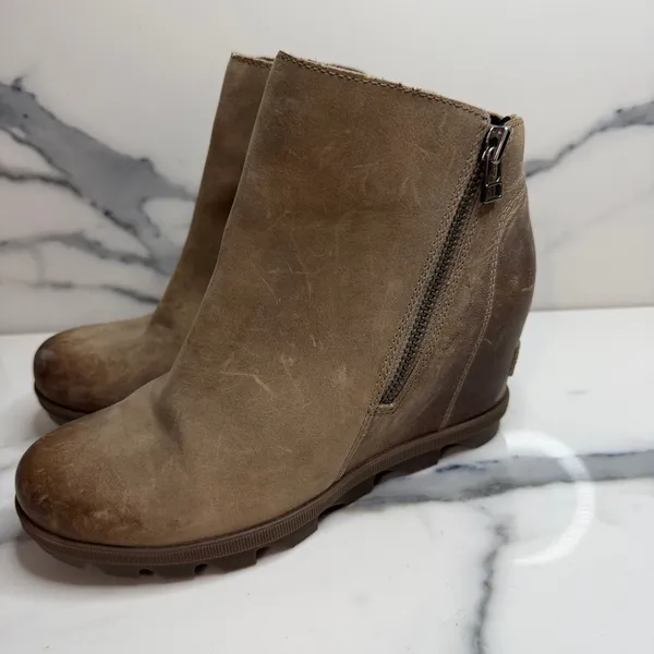 Sorel Womens Tan Leather Joan of Arc Wedge Boots Sz 7.5 Outdoors Gore Minimalist - Image 3
