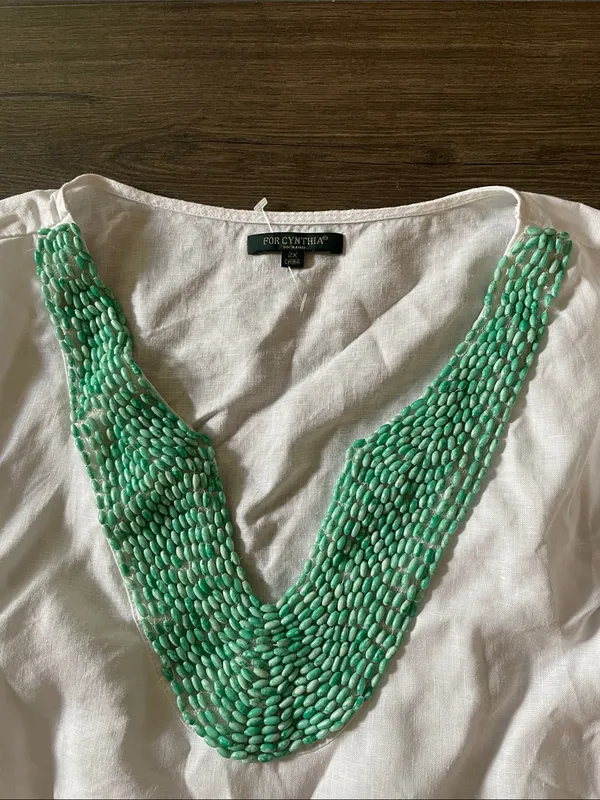 For Cynthia White Cotton Tunic w/ Mint Beaded V-Neck Detail, Size 2X - Image 2