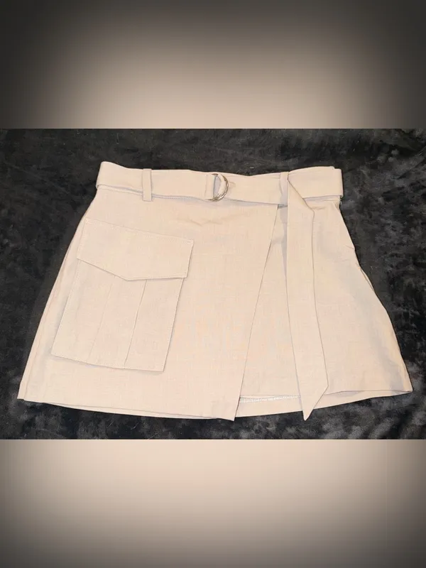 Abercrombie & Fitch Wrap Front Utility Skort in Taupe Size Small - Image 11