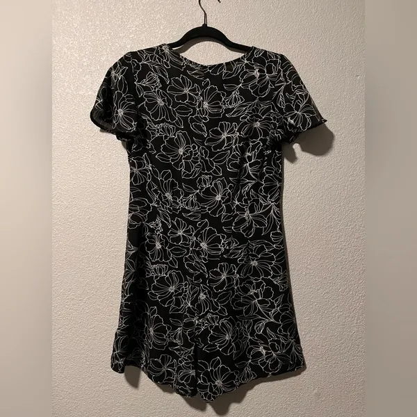 Steve Madden NWOT Elegant Black Floral Dress‎ new without tag - Image 3