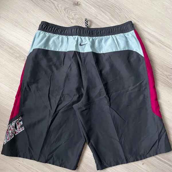 NIKE Gray‎ and pink womens Shorts - Image 3