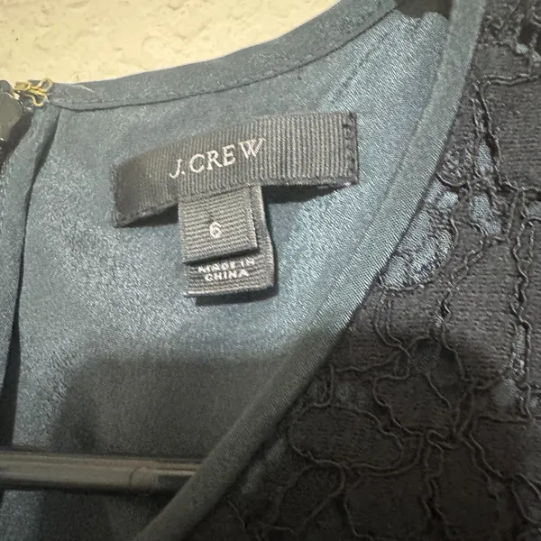 J.Crew Black Floral Lace Peplum Top Sleeveless Eyelash Hem Size 6 - Image 5