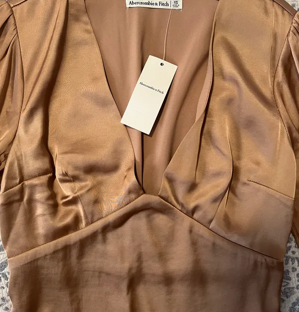 Abercrombie NWT Crop Top - Image 2