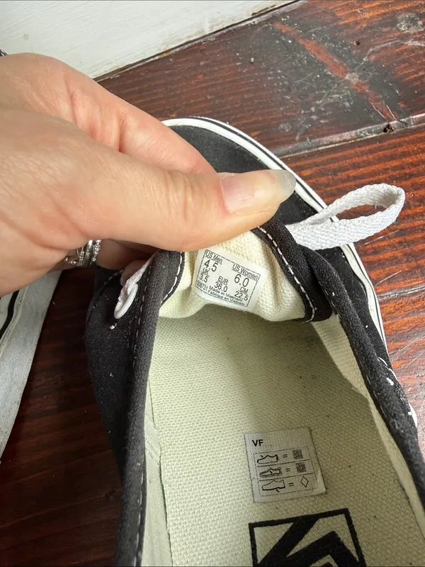 ✨Vans Authentic Sneakers Sz 6✨ - Image 6