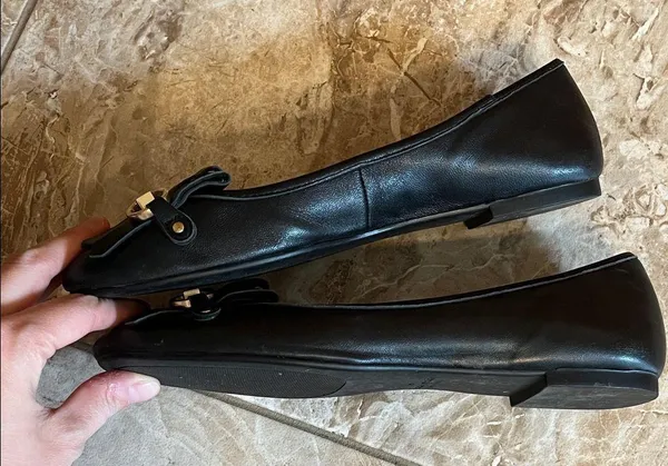 Kate Spade Black Leather Flats with Fringe & Gold Accents - Size 7 - Image 7
