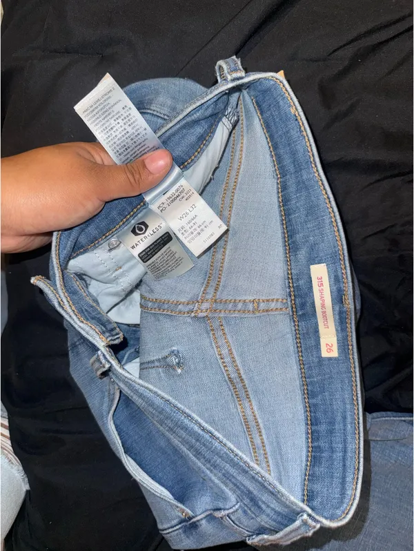 315 Shaping Levi’s Women’s Bootcut Jeans - Image 3