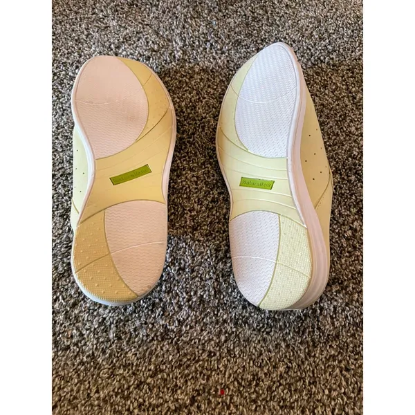 Naturalizer Yellow slip-on clogs 10 - Image 3
