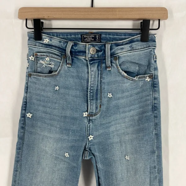 Abercrombie & Fitch Simone Ankle Jeans‎ Womens 0 Blue Denim Frayed Hem High Rise - Image 3