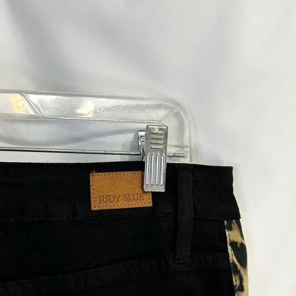Judy Blue Size 13/31 Jeans Black Skinny Jegging Leopard Stripe Mid Rise 1655‎ - Image 9