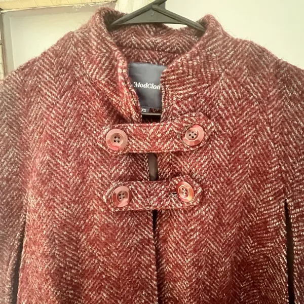 ModCloth Pardon My French Quarter Cape‎ Wool Blend Tweed Burgundy Size S - Image 4