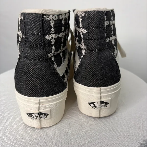 Vans Sk8-Women’s size 5 Hi Platform Black Embroidered High Top Sneakers(B76)✨✨ - Image 5