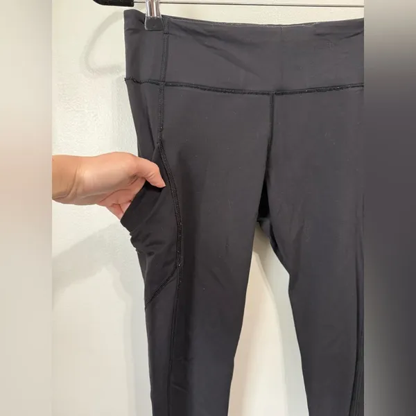 Lululemon Speed Tight Ruching Detail Leggings Size 8 - Image 3