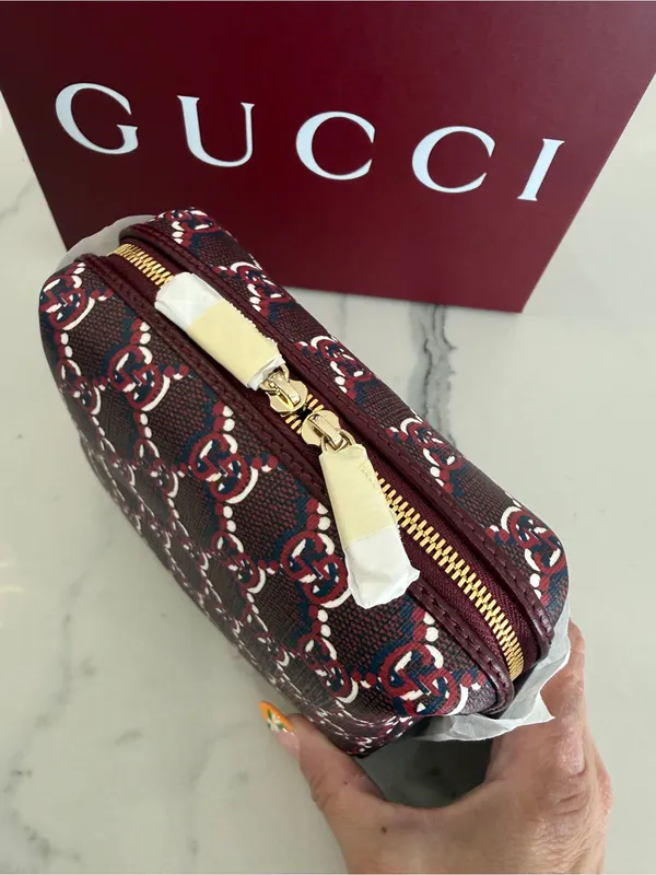 Gucci Cosmetic Zippered Bag - Image 3