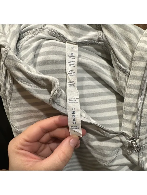 Lululemon Run: Back On Track Pullover – Size 10 – Silver Spoon Stripe - Image 14