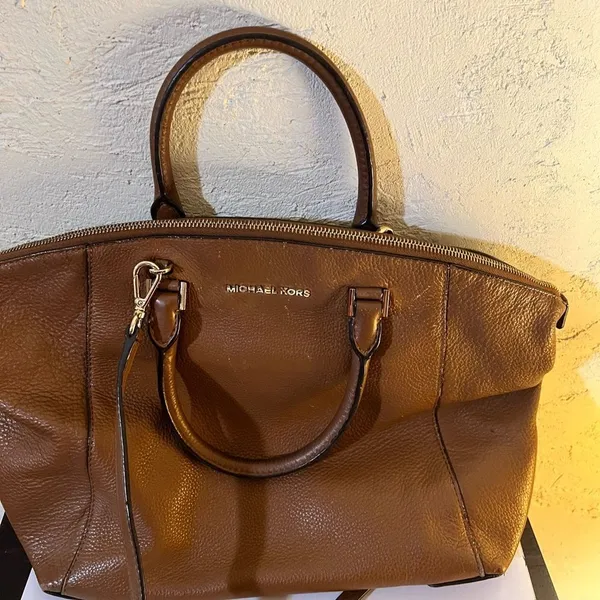 Michael Kors all leather purse with crossbody strap- brown. - Image 4