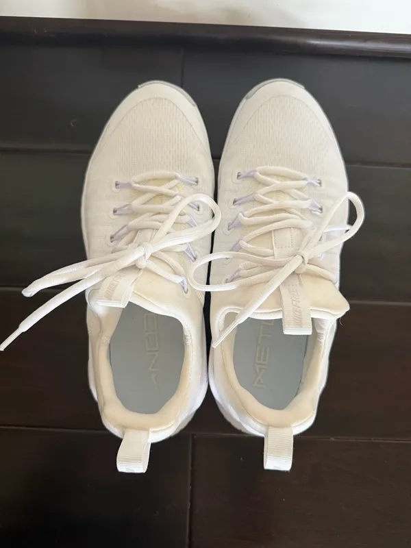 Nike Free Metcon 6 Women Sneakers - Image 2