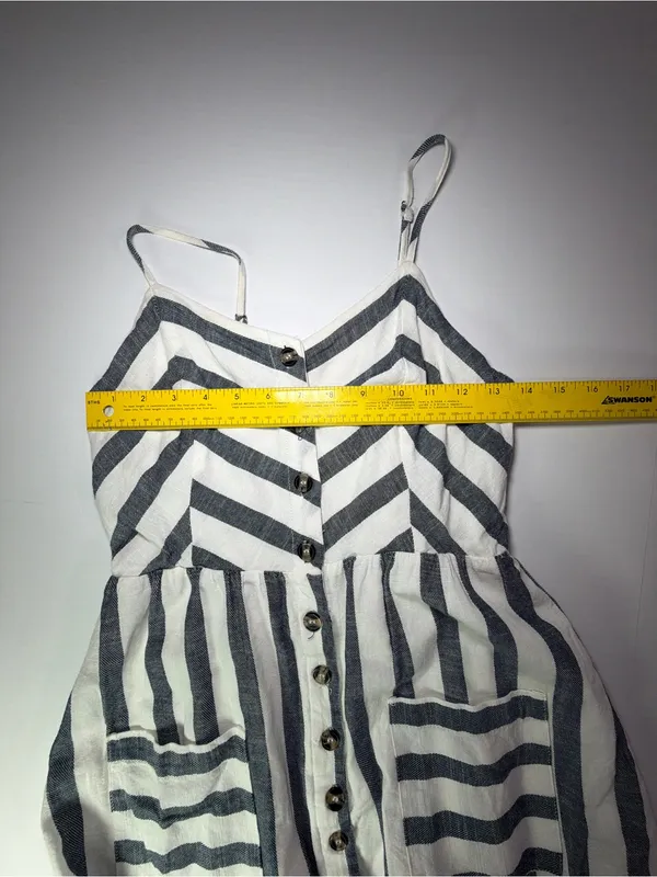 Blu Pepper White & Gray Striped Button-Front Spaghetti Strap Mini Dress - Image 4