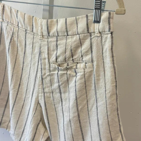 Old Navy Taylor Extra High-Rise Striped Linen Blend Shorts Cream Navy Small - Image 4