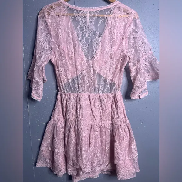 Free People LaLa Lace Mini Dress in Pink. Size Medium - Image 4