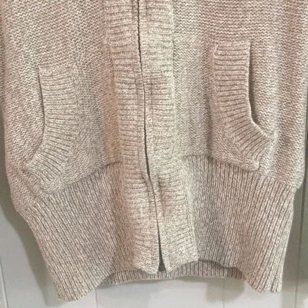 Cabela’s Zip Front Hooded Sweater Size M - Image 3