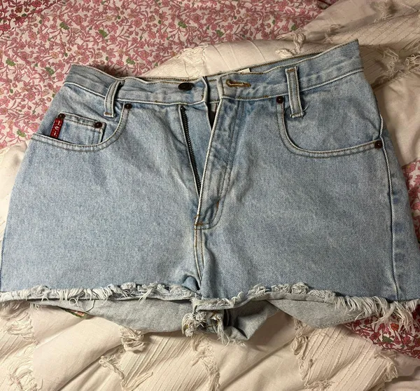 L.E.I Vintage Jean Shorts - Image 3