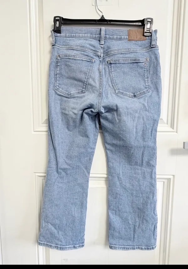 ✨ Madewell Mid-Rise Kick Out Jeans - Size 26P (Petite) ✨ - Image 5