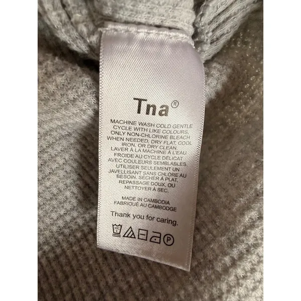 Aritzia Tna Thermal Waffle Knit Cowl Neck Top Grey Curved Hem Long Sleeve XS - Image 7