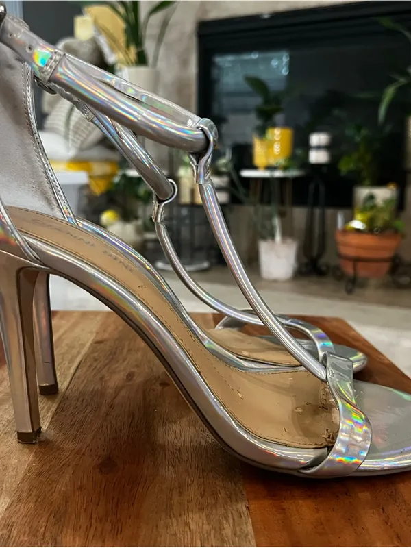 Gianni Bini Silver Hologram T-Strap High Heel Sandals Sz 6.5 - Image 5