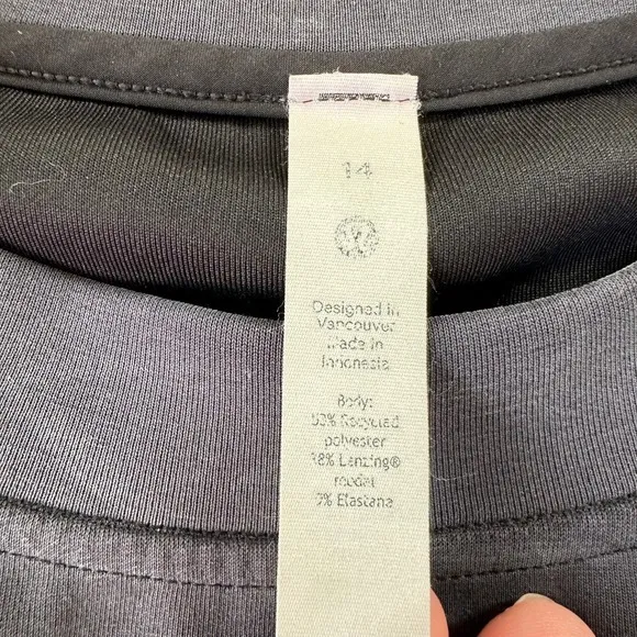Lululemon Perfectly‎ Oversized Cropped Crewneck Sweatshirt Black Size 14 Cozy - Image 3