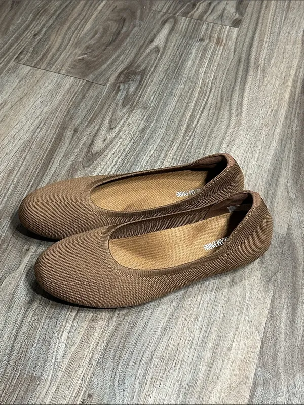 Dream Pairs Tan Round-Toe Ballet Flats - Image 3
