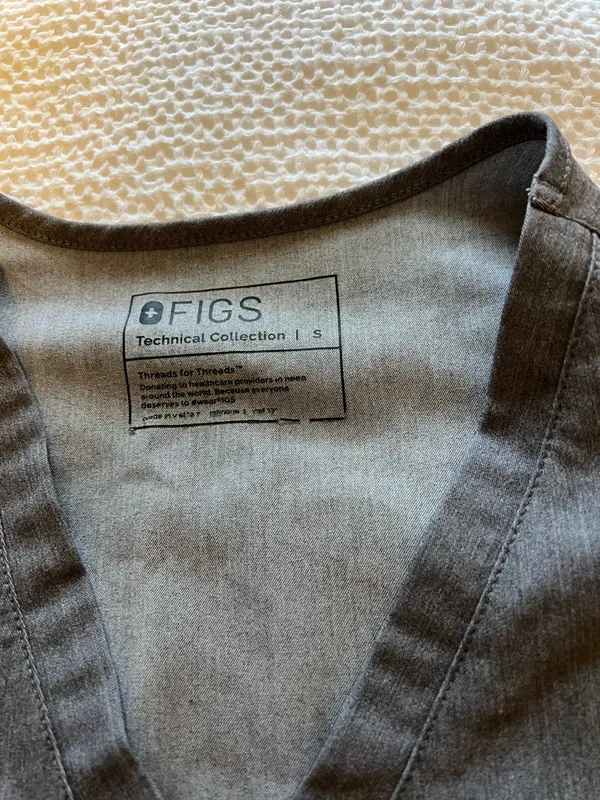 Figs V-Neck Scrub Top in Heather Charcoal - Image 2