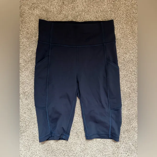 Lululemon Invigorate High-Rise Short 10" in True Navy Blue Size 4 Biker Short - Image 3