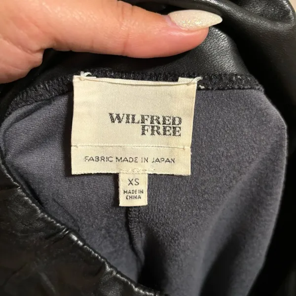Aritzia Wilfred Free Daria Pant Black Vegan Leather Stretch Pant Legging Size XS - Image 3