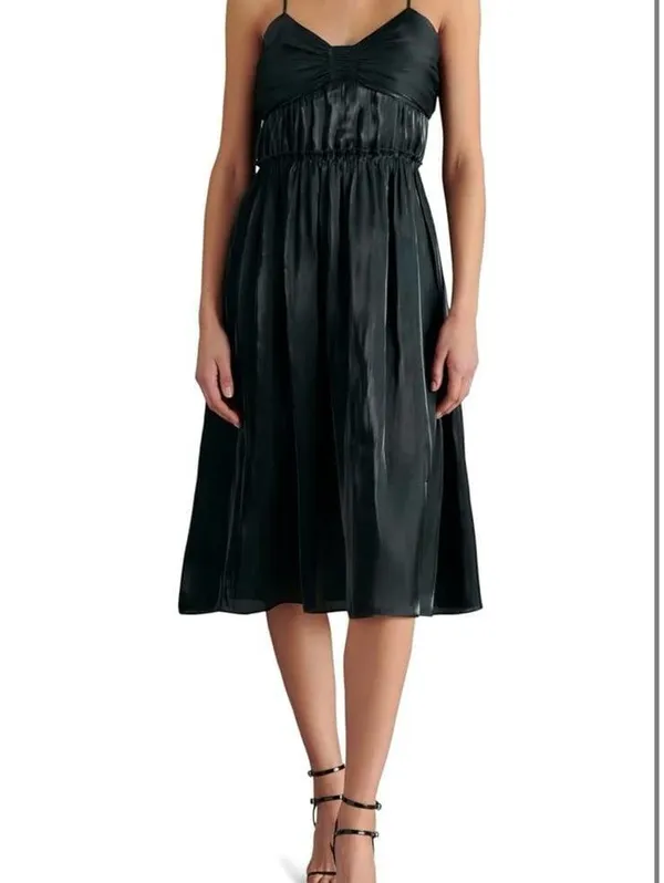 Steve Madden Women's Saphire Dress Size Medium, Black Satin Material - Image 3
