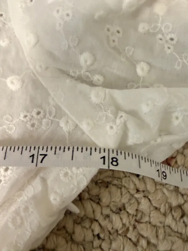Tulip B White Eyelet Embroidered Peplum Top L NWT Boho Cottagecore - Image 4