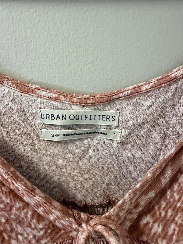 Urban Outfitters Leopard Old Soul Smocked Top S - Image 4