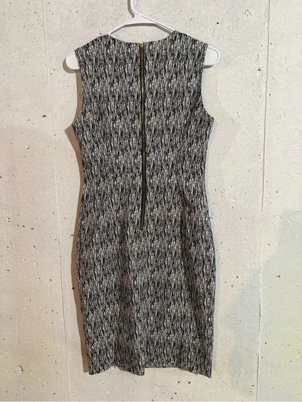 Calvin Klein Sleeveless Knee Length Dress | Size: 6 - Image 2