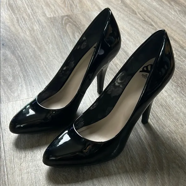 Fergalicious Black Heels Size 7.5 - Image 2