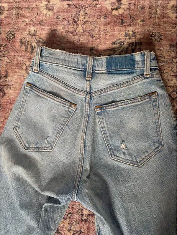 Abercrombie 90’s Straight Ultra High Rise Curve Love - Image 4
