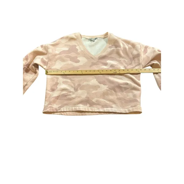 Marled V-Neck Pink Camo‎ Sweatshirt Size Large - Image 3