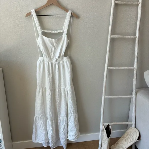 Abercrombie and Fitch linen blend tiered mid dress with stretchy straps - Image 3