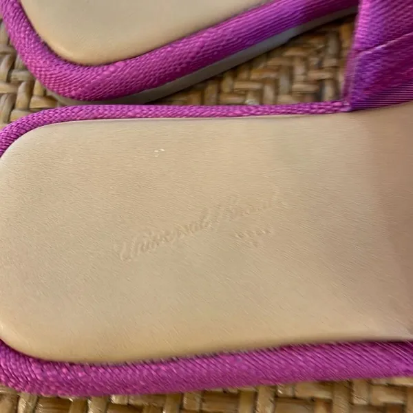 Universal thread pink double strap sandals size 6 - Image 8