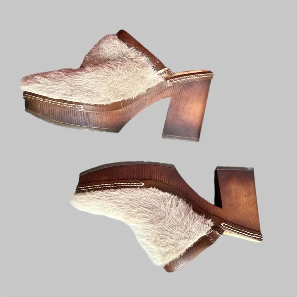 KORKS Fur Clogs Taupe size 8 or 9 Brown - Image 6
